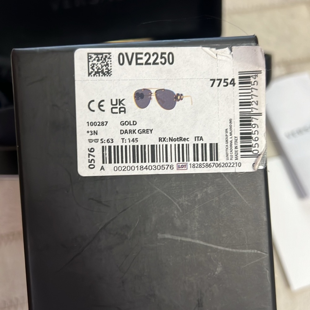 Versace aviator sunglasses - Picture 7 of 8
